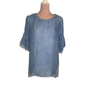 Femme Fatal gorgeous top.‎